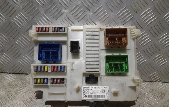 Volvo XC70 Comfort/convenience module AG9T14C256HC 31254837AC 3659AF01125TP