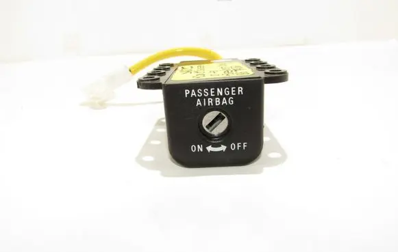 Mitsubishi Pajero Passenger airbag on/off switch 8610A059