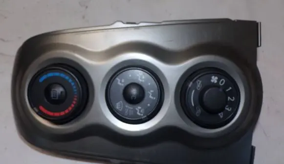 Toyota Yaris Climate control unit 554060D190