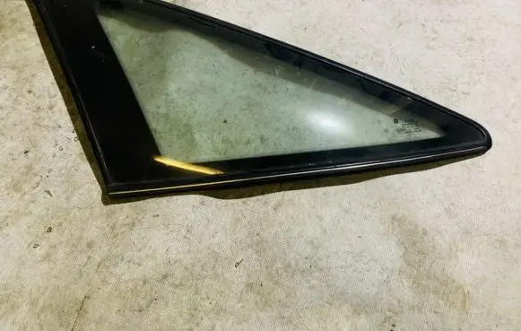 Opel Vectra B Rear side window