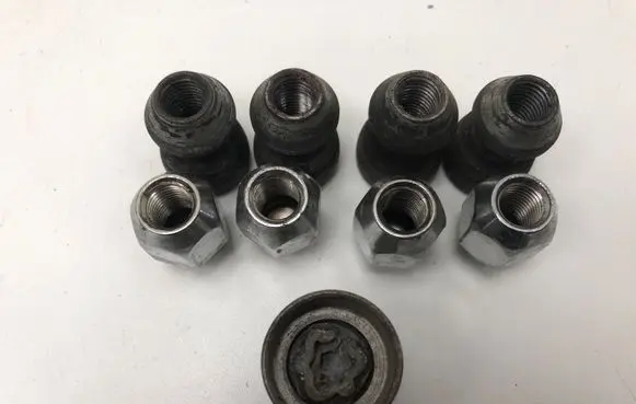 Nuts/bolts