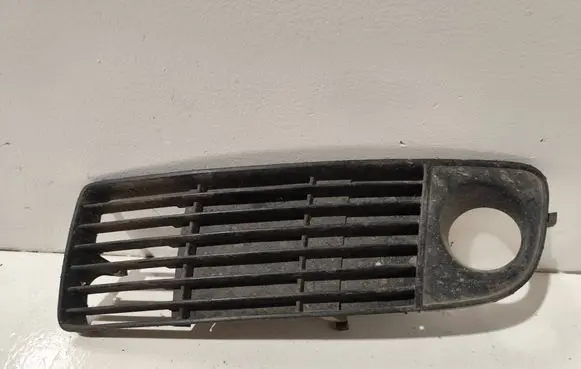 Audi A6 S6 C5 4B Front bumper lower grill 4B0807681J 0N125504