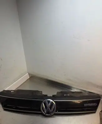 Volkswagen Jetta VI Dash center air vent grill 5C6853653F