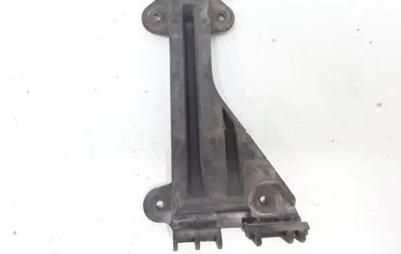 Audi A6 S6 C4 4A Front bumper mounting bracket 4A0807284A