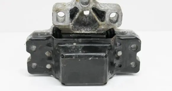 Skoda Octavia Mk2 (1Z) Engine mount bracket 1K0199555