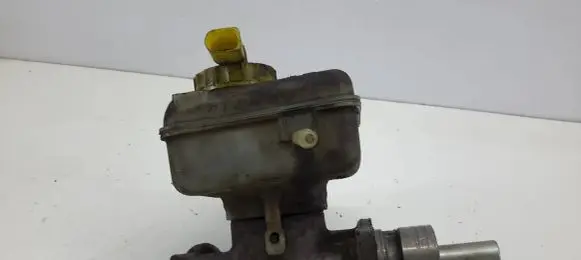 Volkswagen Golf IV Master brake cylinder 21027099