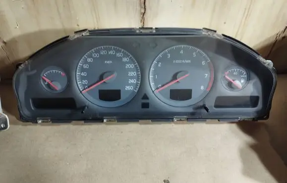 Volvo S80 Speedometer (instrument cluster) 9472449 6929415 0041853