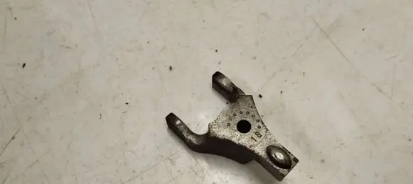 Land Rover Discovery Sport Fuel Injector clamp holder