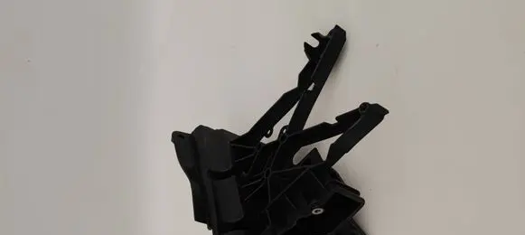 Mercedes-Benz E W213 Front bumper mounting bracket A2136206400