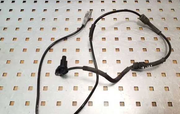 Citroen Berlingo ABS brake wheel speed sensor 9646972580