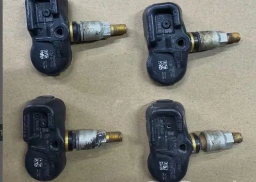 Toyota Corolla E210 E21 Tire pressure sensor 1572321503 13F9D3F