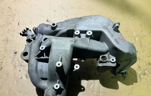 Mercedes-Benz Sprinter W906 Intake manifold A6461420179