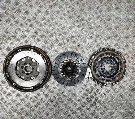 Nissan Qashqai Clutch set kit 301010007R 123108271R
