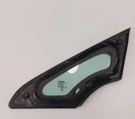 Nissan Leaf II (ZE1) Front triangle window/glass 768203NL0A