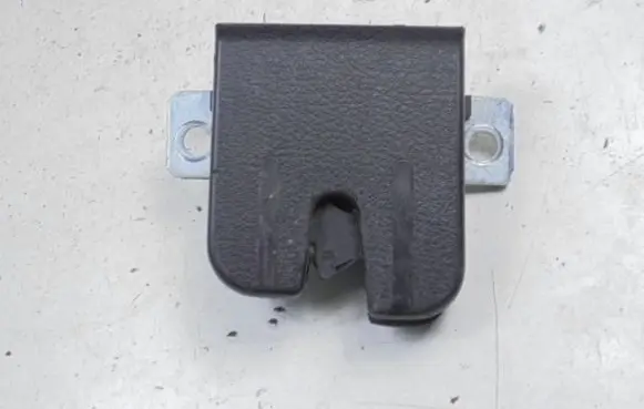 Volkswagen Polo IV 9N3 Tailgate/trunk/boot lock/catch/latch 6Q6827505E