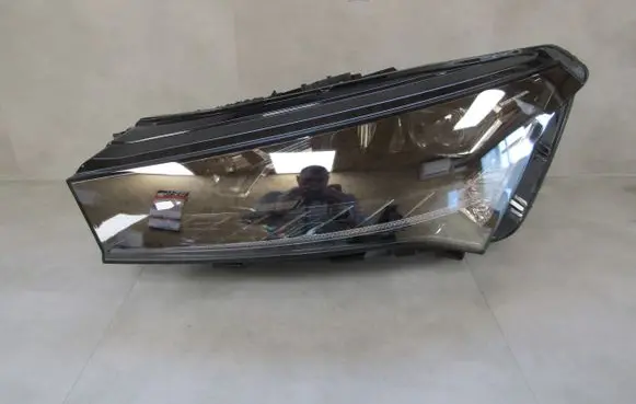 Skoda Enyaq iV Headlight/headlamp 5LB941015A 1EX01477321