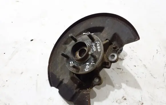 Front wheel hub