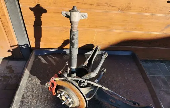 KIA Pro Cee'd III Rear wheel hub spindle/knuckle 