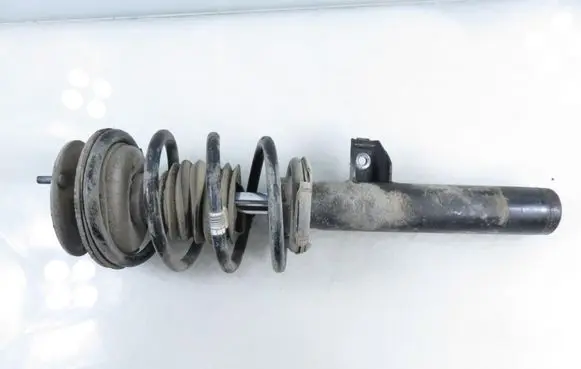 BMW 5 E60 E61 Front shock absorber with coil spring 6786517