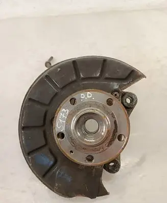 Seat Alhambra (Mk2) Front wheel hub NOCODE