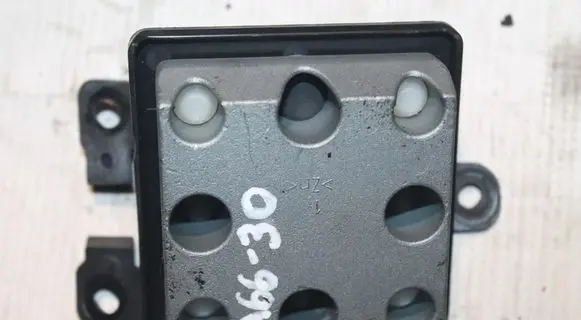 Volvo XC90 Engine mounting bracket 30779767