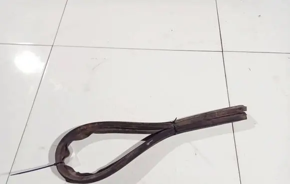 Opel Zafira A Rubber seal front coupe door 