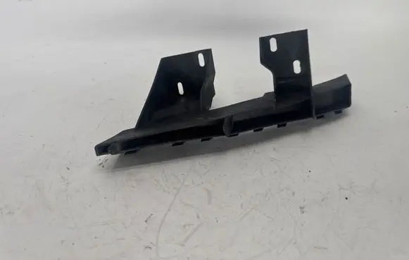 Audi Q7 4L Front bumper mounting bracket 4L0807334A