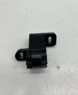 Radiator mount bracket
