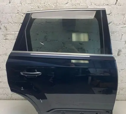 Audi Q7 4M Rear door