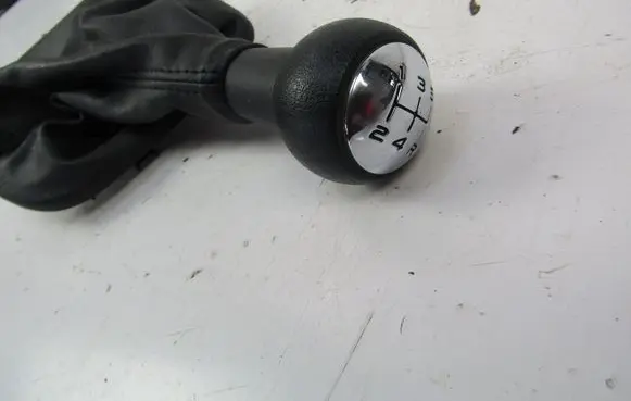Peugeot 207 CC Gear shifter/selector 