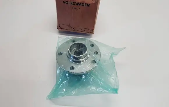 Volkswagen Transporter - Caravelle T5 Front wheel hub spindle knuckle 7H0498611