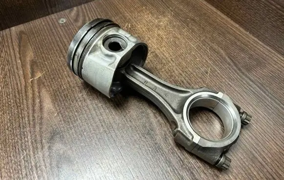 Piston