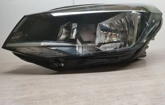 Volkswagen Caddy Headlight/headlamp 2K1941015A 1ED01228601