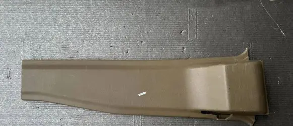 (B) pillar trim (bottom)
