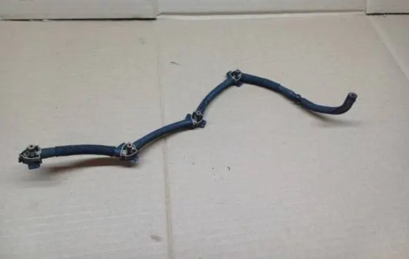 Volkswagen Tiguan Fuel return line/hose 