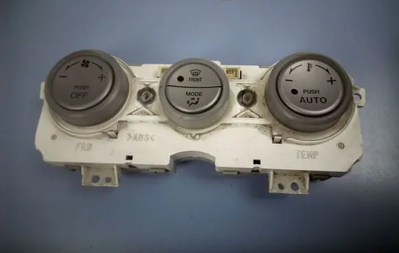 Mazda 6 Climate control unit E0002C