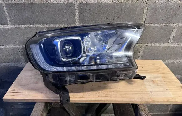Ford Ranger Headlight/headlamp JB3B13E014A