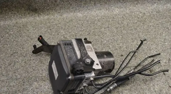 BMW 5 E60 E61 ABS Pump 0130108126 34516784151 34526784153