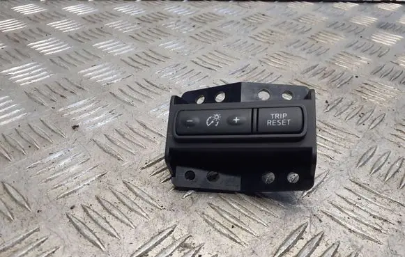 Nissan Qashqai Cruise control stalk 
