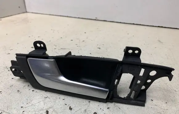 Audi A3 S3 A3 Sportback 8P Front door interior handle 8P4837019