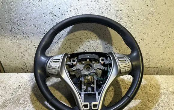 Nissan Qashqai Steering wheel 484304EL5B 34221157A 152884168
