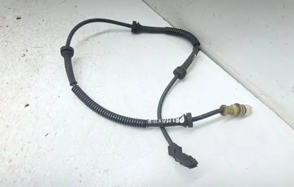 Nissan Primastar ABS brake wheel speed sensor 583498