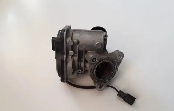 Nissan Qashqai EGR valve 147104647R
