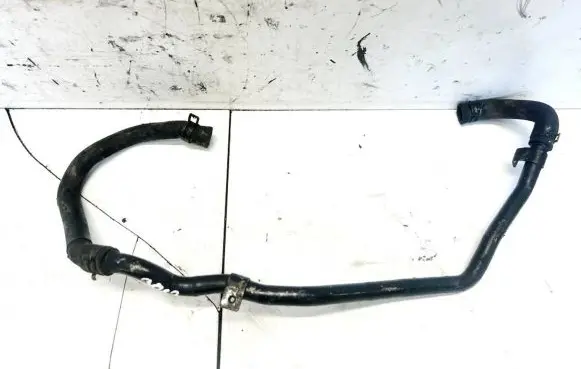 Volkswagen Touran II Engine coolant pipe/hose