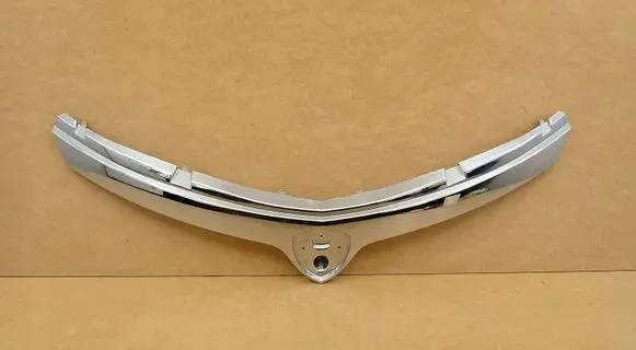 Lancia Ypsilon Front bumper upper radiator grill 735618646 ST7806 C391