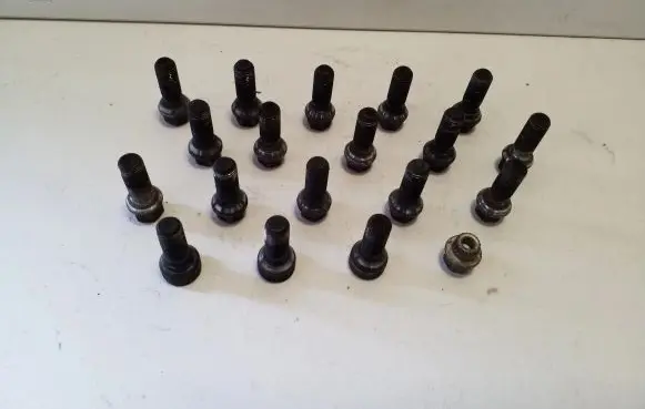 BMW X3 E83 Nuts/bolts 