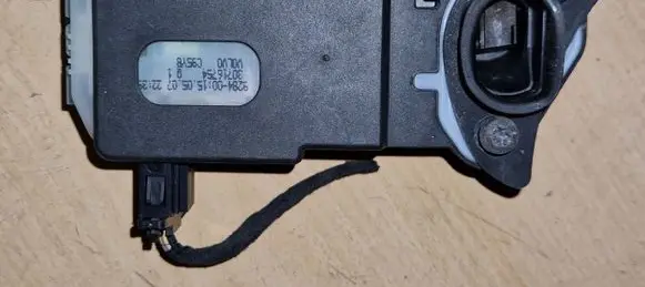 Volvo S40 Fuel tank cap lock 30716754