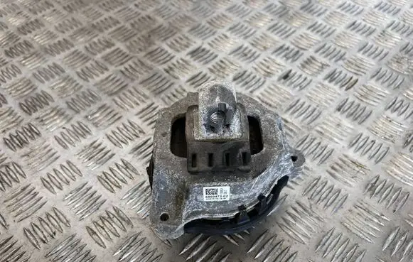 BMW X3 G01 Engine mount bracket 6860472