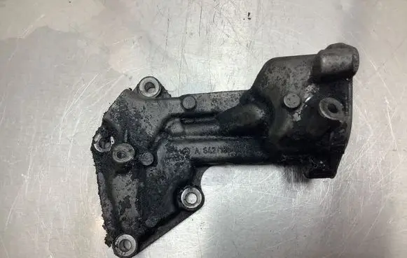 Mercedes-Benz GL X164 Oil filter mounting bracket A6421800010