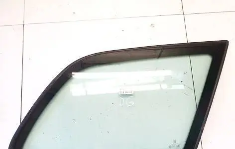 Peugeot 406 Rear side window dot24as2m68